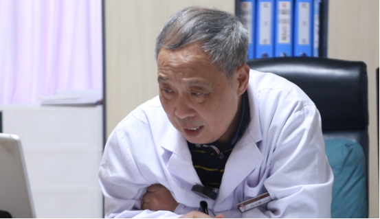 央视水均益专访精神科杜万君——百例舌象辨证撬动精神分裂症中医诊疗的精准化革命